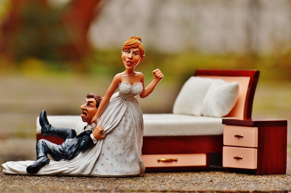 16 Remote Job Opportunities in the Wedding Industry for Those Who Love Love